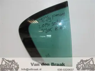 Volkswagen Passat Sedan 2005-2010 Scheerruit rechts achter