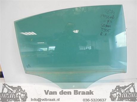 Volkswagen Passat Sedan 2005-2010 Portierruit rechts achter