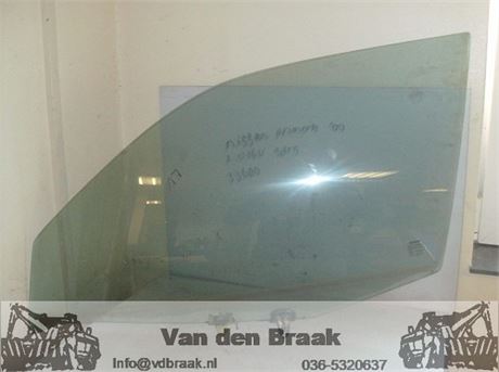 Nissan Primera 5drs 1996-2002 Links voor portierruit