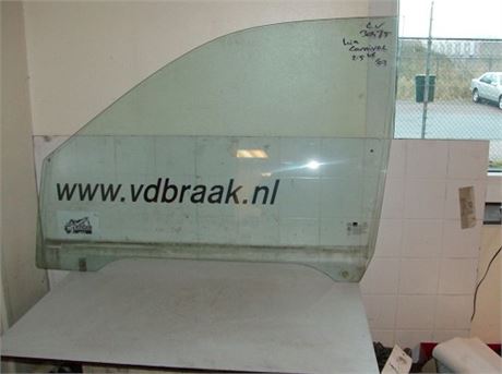 Kia Carnival 1999-2006 Portierraam links voor