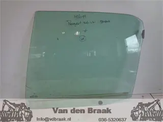 Peugeot 306 Break 1997-2002 Portierruit links achter