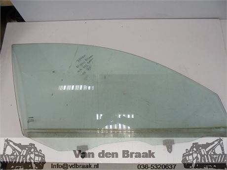 Nissan Primera 4drs 2002-2008 Portierraam rechts voor