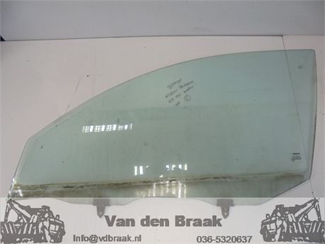 Nissan Primera 4drs 2002-2008 Portierraam links voor