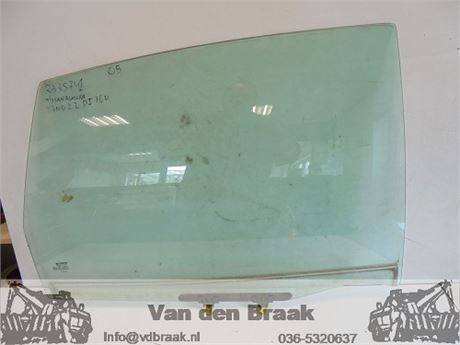 Nissan Almera Tino 2000-2007 Portierraam rechts achter