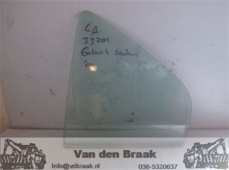 Mitsubishi Galant Sedan 1997-2004 Scheerraam links achter