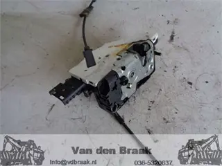 Peugeot 207 5 deurs 2006-2012 Deurslot rechtsvoor