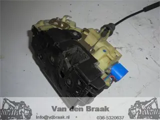 Volkswagen Transporter 2003-2009 Deurslot linksvoor