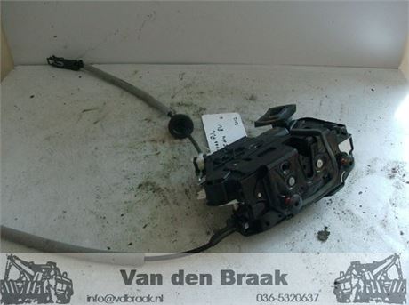 Volkswagen Cross polo 5drs 2010-2014 Deurslot rechtsvoor