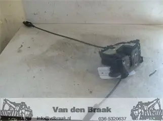 Renault Clio 2009-2012 Deurslot links voor