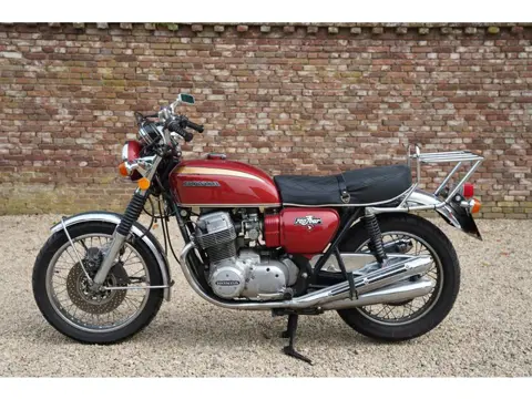 Honda CB750 K2 Four Mostly in original condition, In the shade of Candy Antares Red, Nice riders con