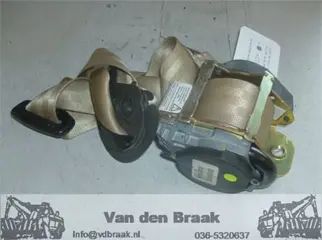 Volkswagen Jetta 2005-2011 Gordelspanner linksvoor