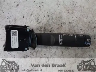 Opel Astra Hatchback 2009-2015 Ruitenwisserschakelaar