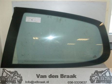 Volkswagen Golf 3 drs 2008-2012 Zijruit links achter