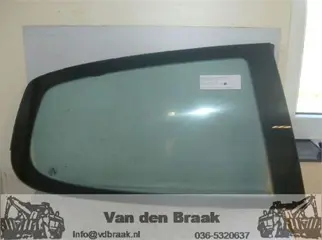Volkswagen Golf 3 drs 2008-2012 Zijruit rechts achter