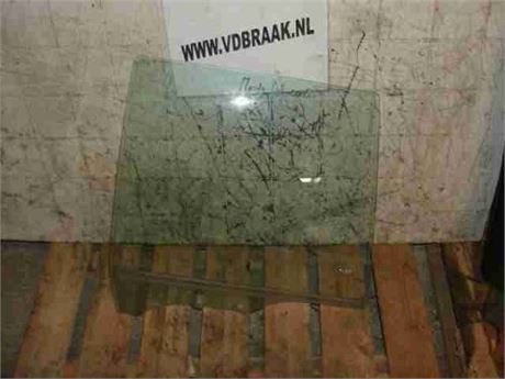 Mazda 626 Combi 1997-1999 portierruit rechts achter