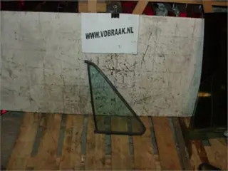 Vw Golf Cabriolet 1984-1993 driehoekraam rechts voor