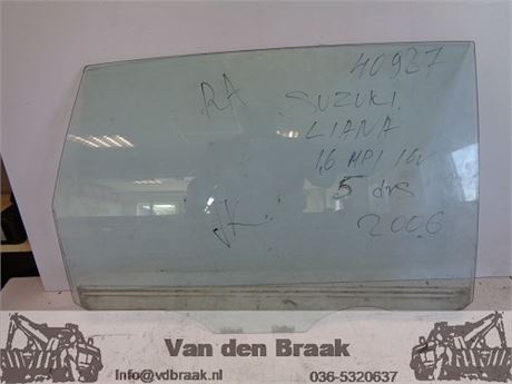 Suzuki Liana Hatchback 2001-2007 Portierruit rechts achter