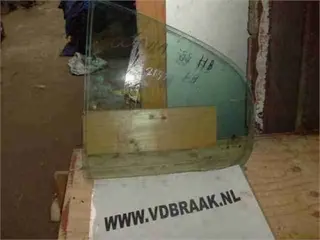 Skoda Octavia Hatchback 1997-2004 Driehoeksraam links achter