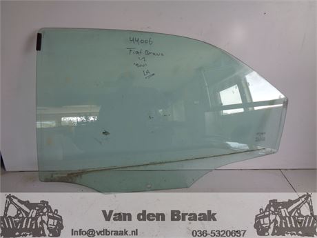 Fiat Brava 5 deurs 1995-2001 Portierraam links achter