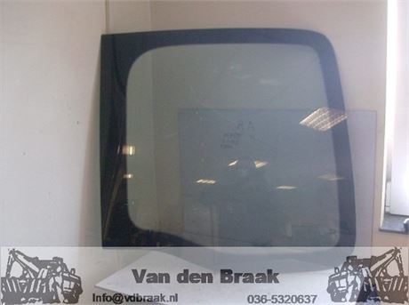 Renault Master 1998-2006 Achterportier ruit rechts