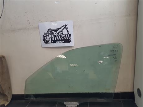 Ford Mondeo Hatchback 1993-2000 Portierraam links voor