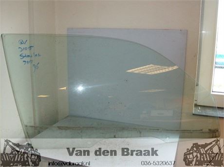 Toyota Starlet 3 deurs 1996-1999 Portierruit rechts