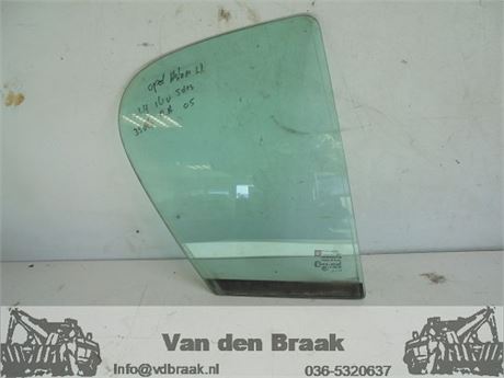 Opel Astra 5 deurs hb 2004-2012 Scheerruit rechts achter