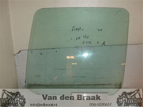 Ford Fiesta 5 deurs 1995-2002 Portierruit links achter