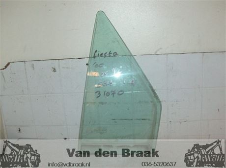 Ford Fiesta 5 deurs 1995-2002 Scheerruit links achter