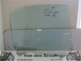 Honda Civic 5 deurs 1995-2001 Portierruit rechts achter