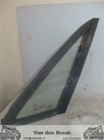 Audi A8 Sedan 1994-2002 Driehoekraam rechts achter
