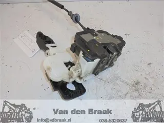 Kia Cee'd 5 drs 2006-2009 Deurslot met cv motor links voor