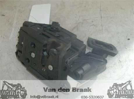 Volkswagen Golf 3 / 5 drs 2008-2012 Deurslot rechts