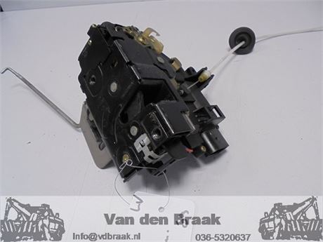 Audi A4 2000-2005 Deurslot links voor