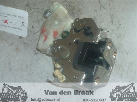 Nissan X-Trail 2004-2007 Deurslot links achter