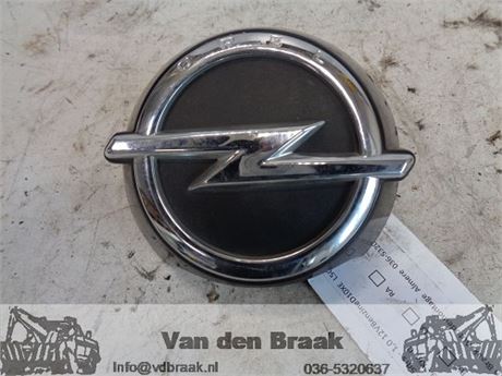 Opel Karl 2015-2019 Achterklep ontgrendeling