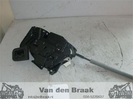 Skoda Octavia Combi 2013-2017 Deurslot rechts achter