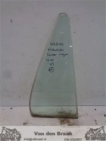 Mitsubishi Lancer Wagon 2005-2009 Driehoekraam rechts achter