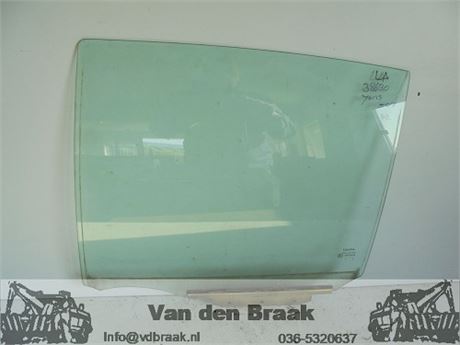 Toyota Yaris 5 drs 1999-2005 Portierruit links achter