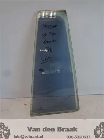 BMW 3 serie E36 Touring 1995-1999 Scheerraam links achter