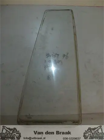 Suzuki Swift 5 deurs 1989-2002 Scheerraam rechts achter