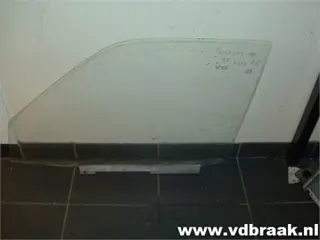 Mercedes-Benz 190 1982-1993 Portierraam links voor