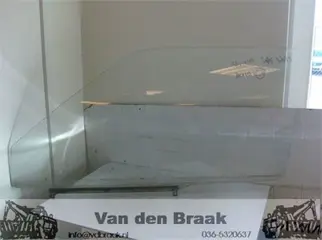 Toyota Starlet 3 deurs 1985-1990 Portierruit links