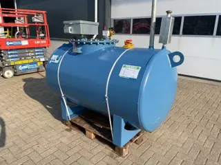 De Blesse BV KIWA 1200 liter dubbelwandige Dieseltank