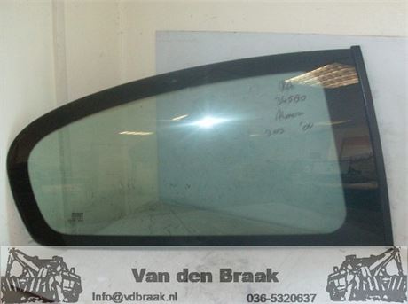 Nissan Almera 3 deurs 2000-2002 Plakruit rechtsachter