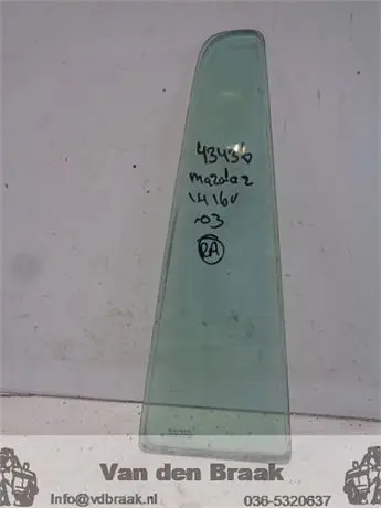 Mazda 2 5 deurs 2003-2007 Scheerraam rechts achter