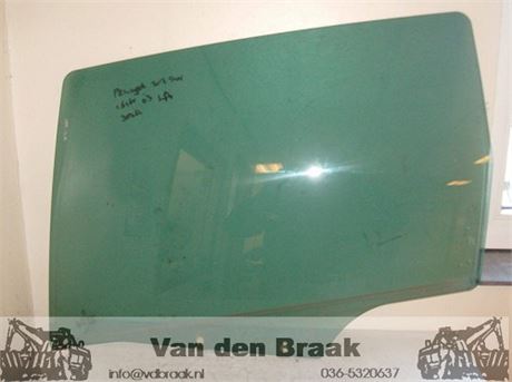 Peugeot 307 SW 2002-2008 Portierruit links achter