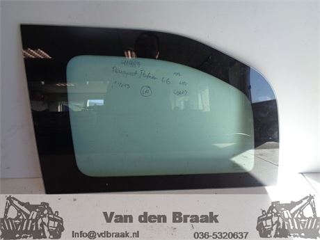 Peugeot Partner Tepeen 2008-2015 Achterste ruit links