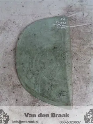 Toyota Yaris 5 drs 1999-2005 Driehoekraam rechts achter