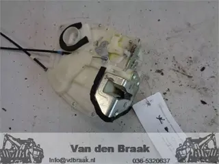 Opel Agila 2008-2015 Links achter deurslot met cv